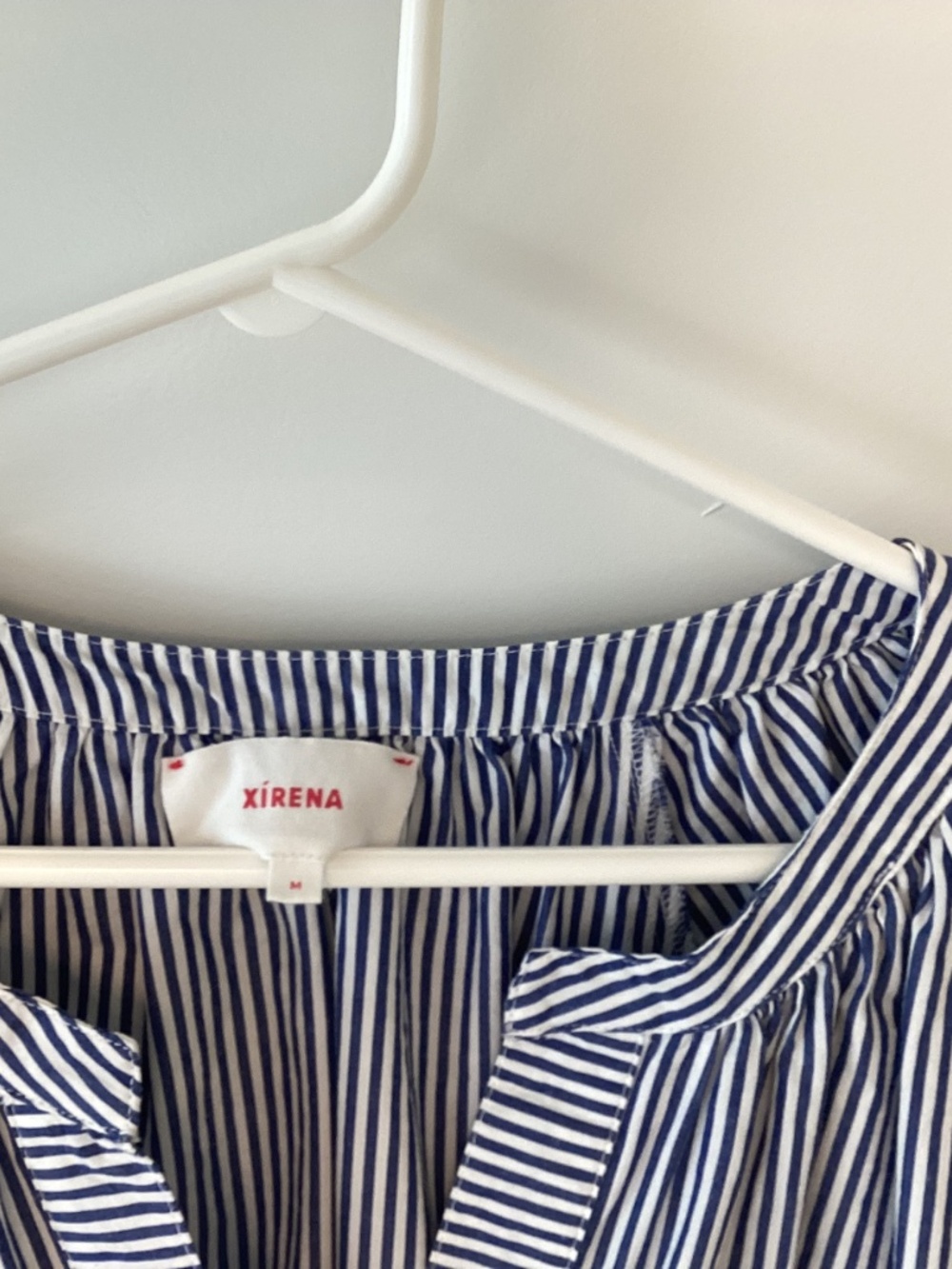 Xirena navy and white stripe blouse size medium - Picture 5 of 6